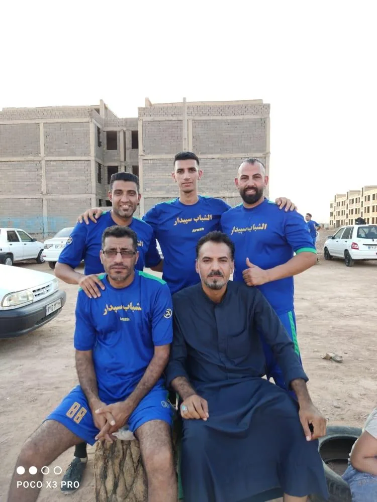 زمین فوتبال خاکی منصور - تصویر 3