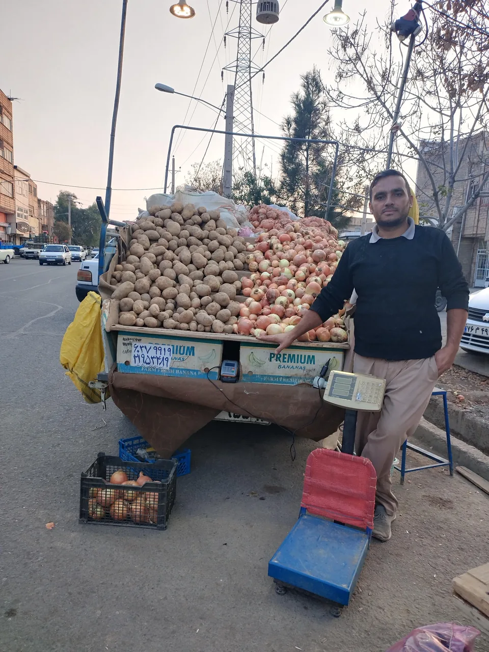 میوه فروشی حاج امیر اللهیاری (وانت بار) - تصویر 2