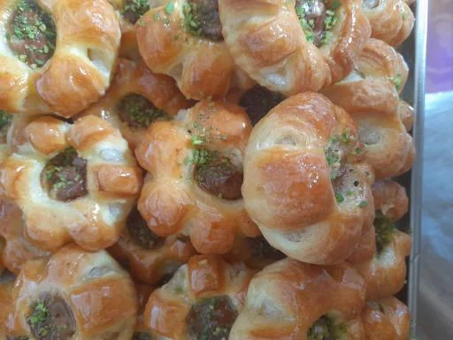 نان زنجبیلی و کیک صبحانه