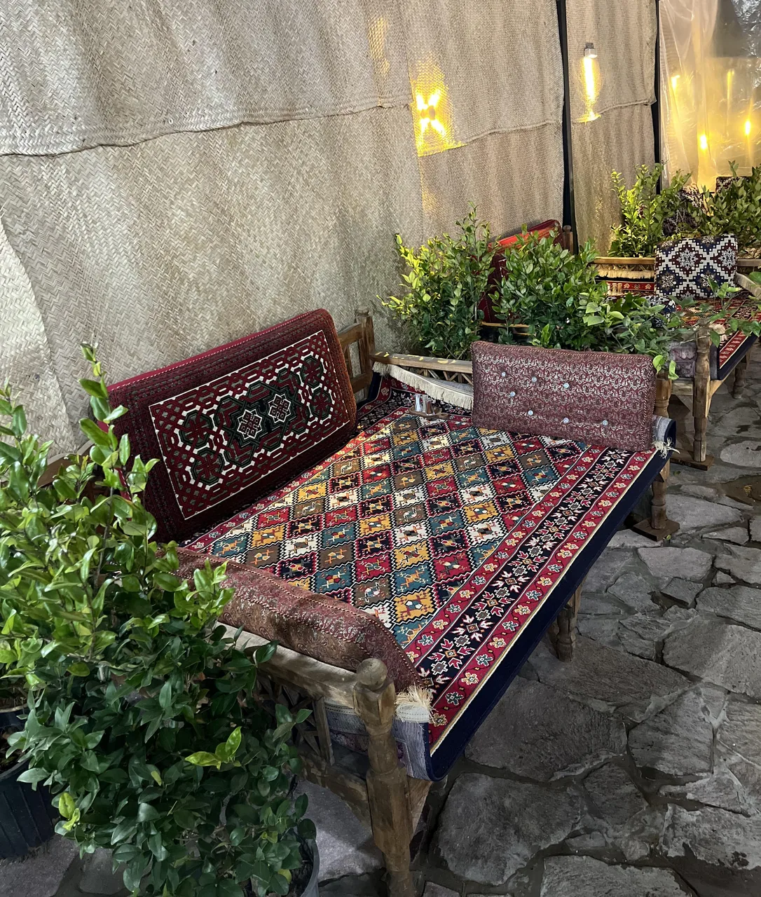 باغچه فست فود پدرِ۲۰