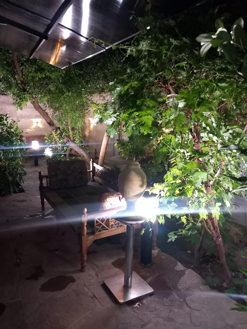 باغچه فست فود پدرِ۲۰ - تصویر 2