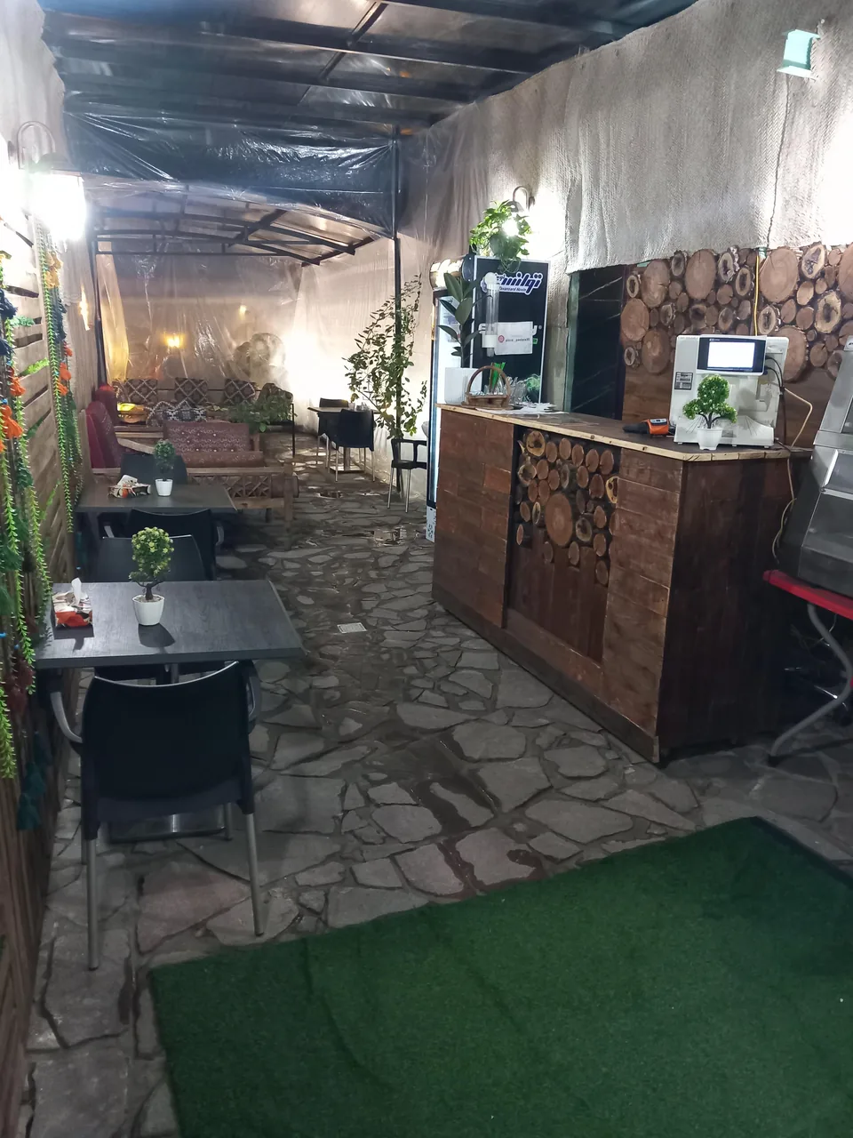 باغچه فست فود پدرِ۲۰ - تصویر 3