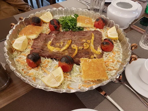 رستوران سنتی یاقوت