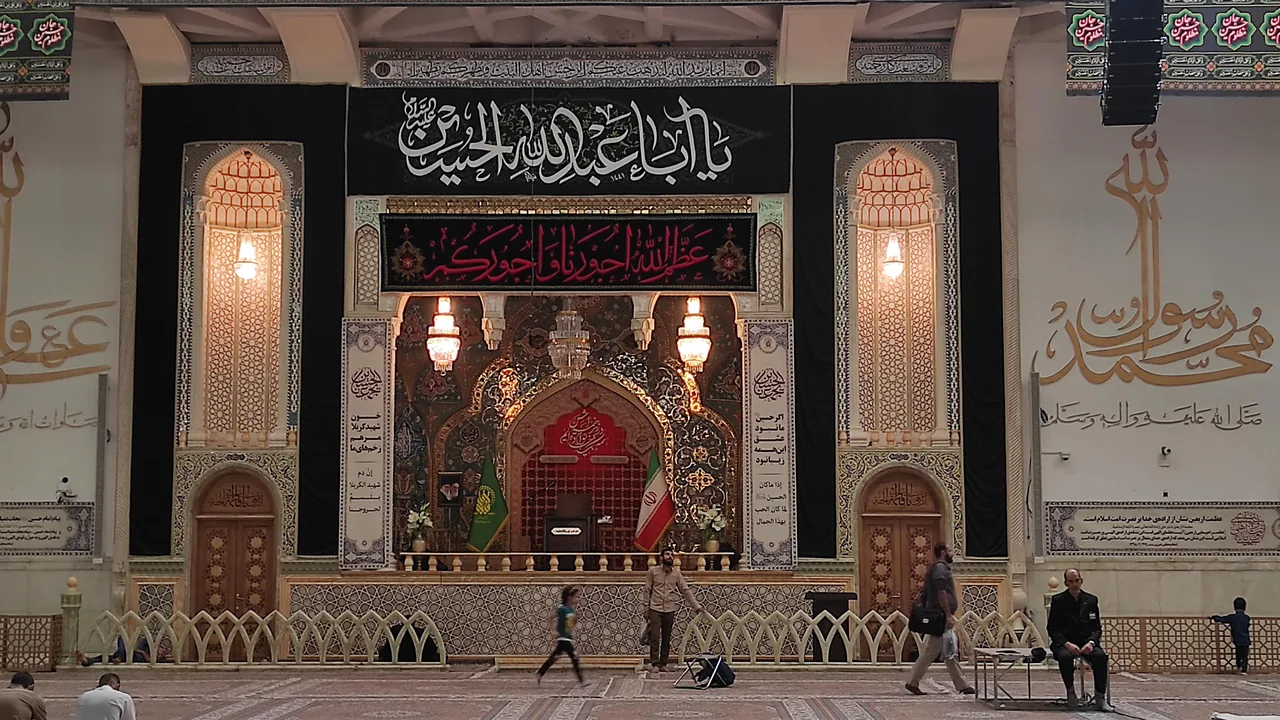 دبیرستان دخترانه ریحانه النبی