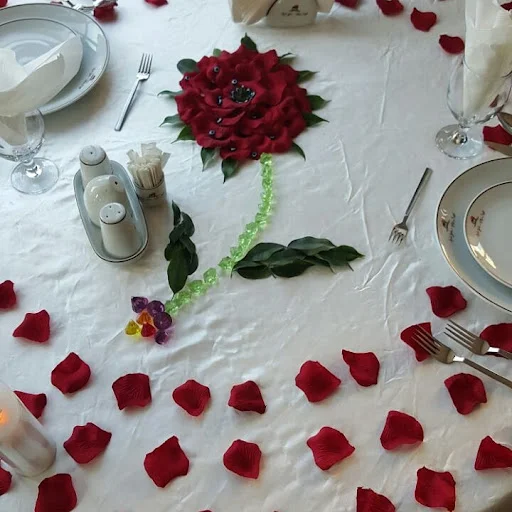 رستوران بین المللی ایپکیولو