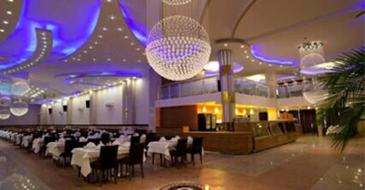 رستوران بین المللی ایپکیولو