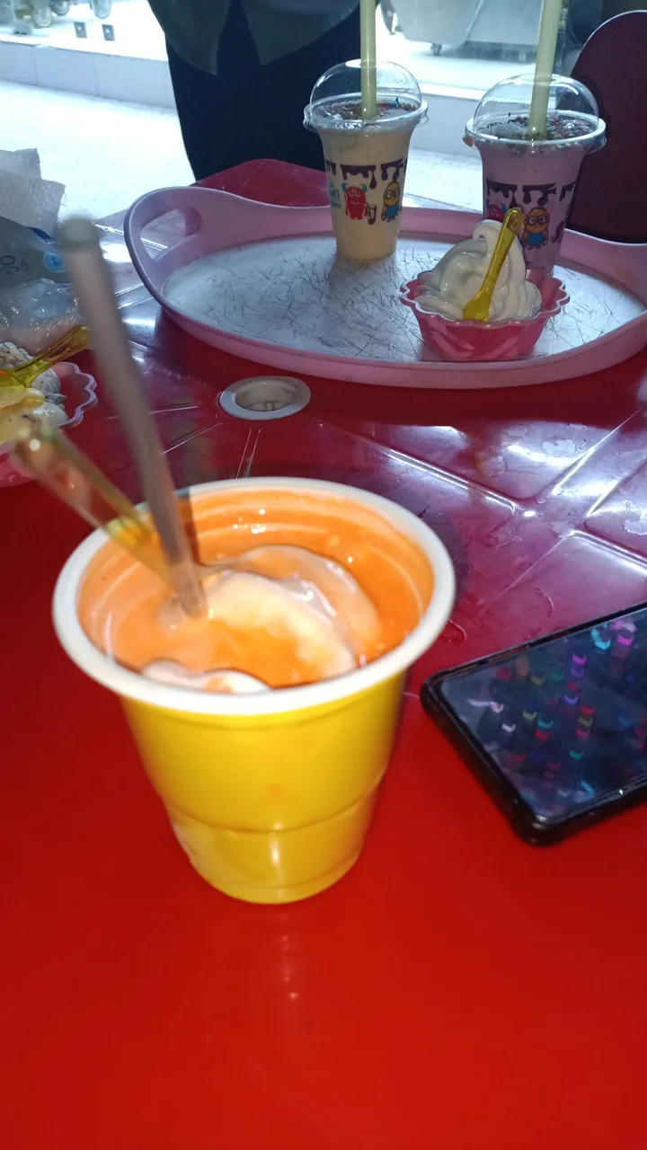 بستنی آوین شعبه 2 - تصویر 2
