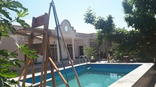 باغ ویلای پاییزان
