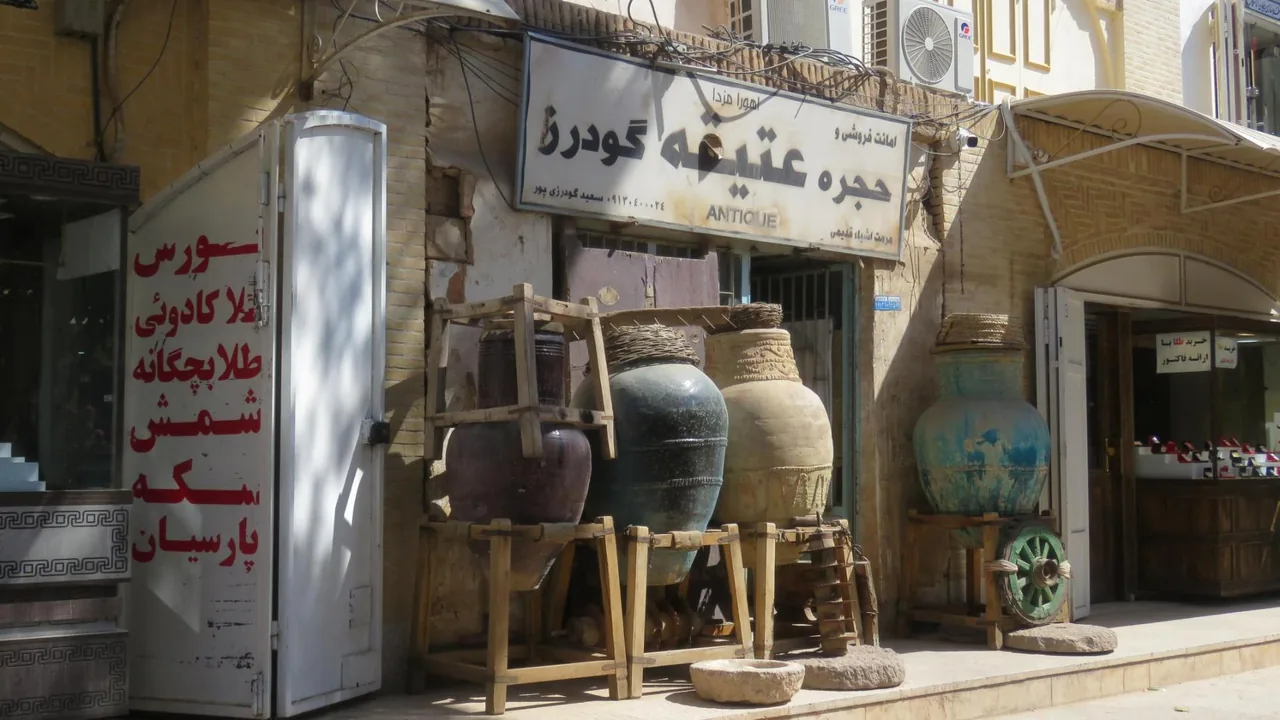 حجره عتیقه گودرز - تصویر 3