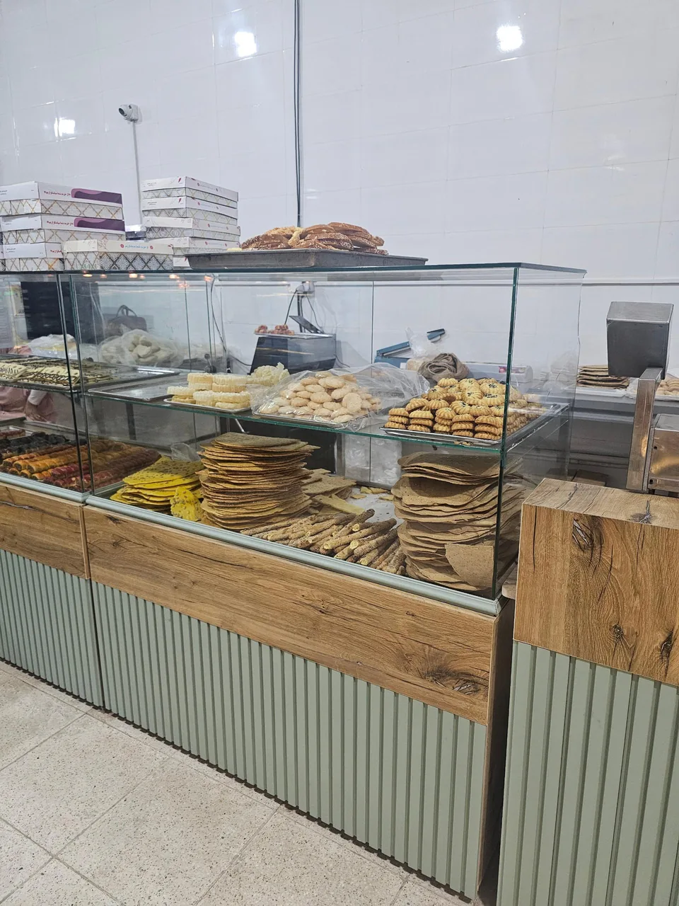 فروشگاه نان و شیرینی نان استار - نانوایی سنتی در کرمان - تصویر 4