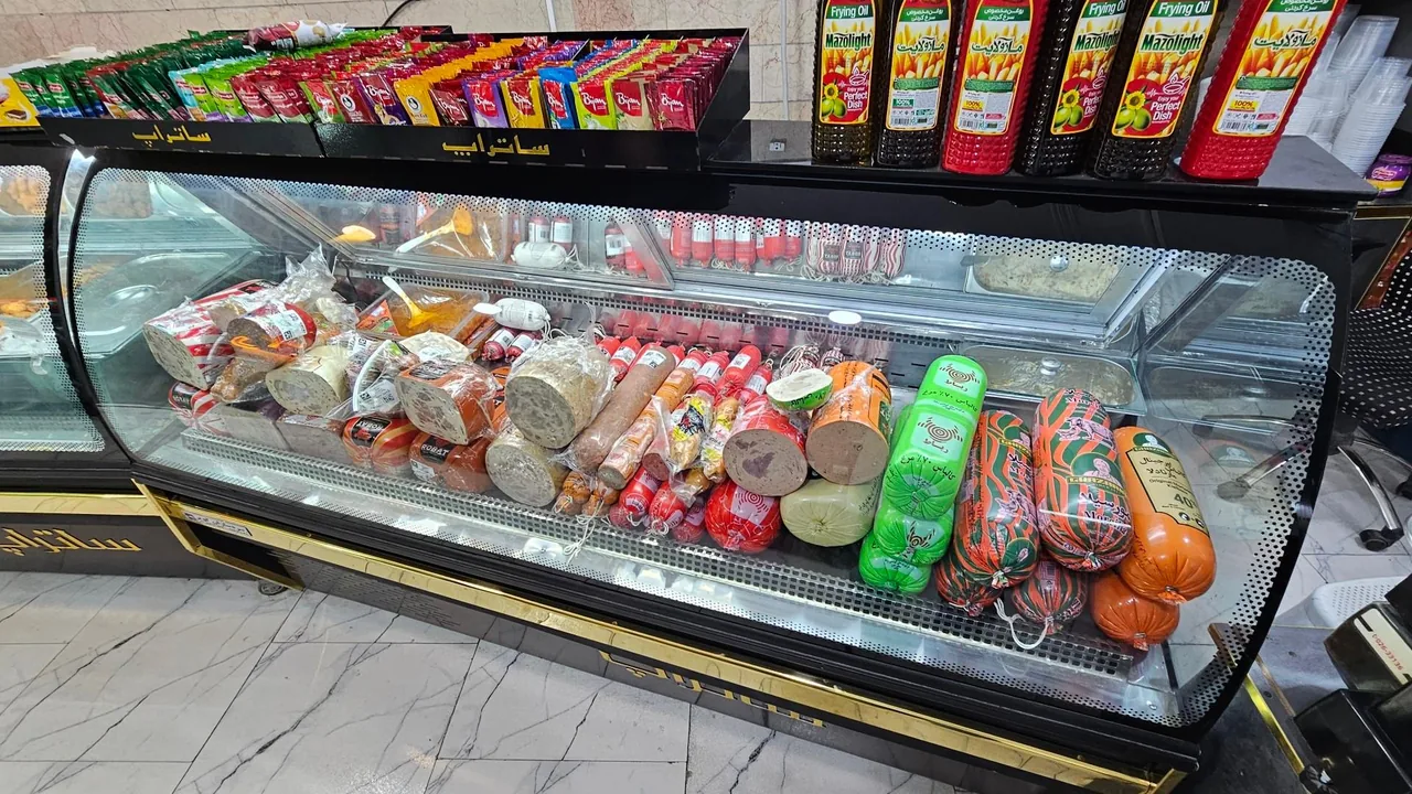 فروشگاه سوسیس و کالباس ساتراپ - گوشت، مرغ و پروتئینی در کرمان - تصویر 4