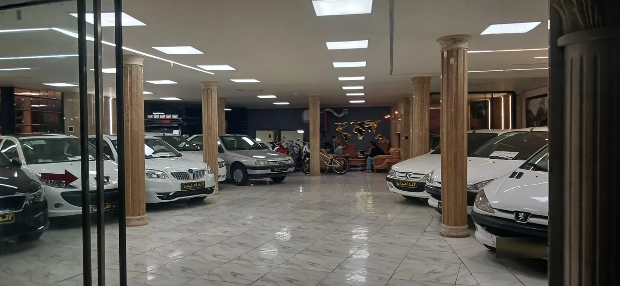 نمایشگاه اتومبیل امینی - نمایشگاه و خرید فروش خودرو در کرمان
