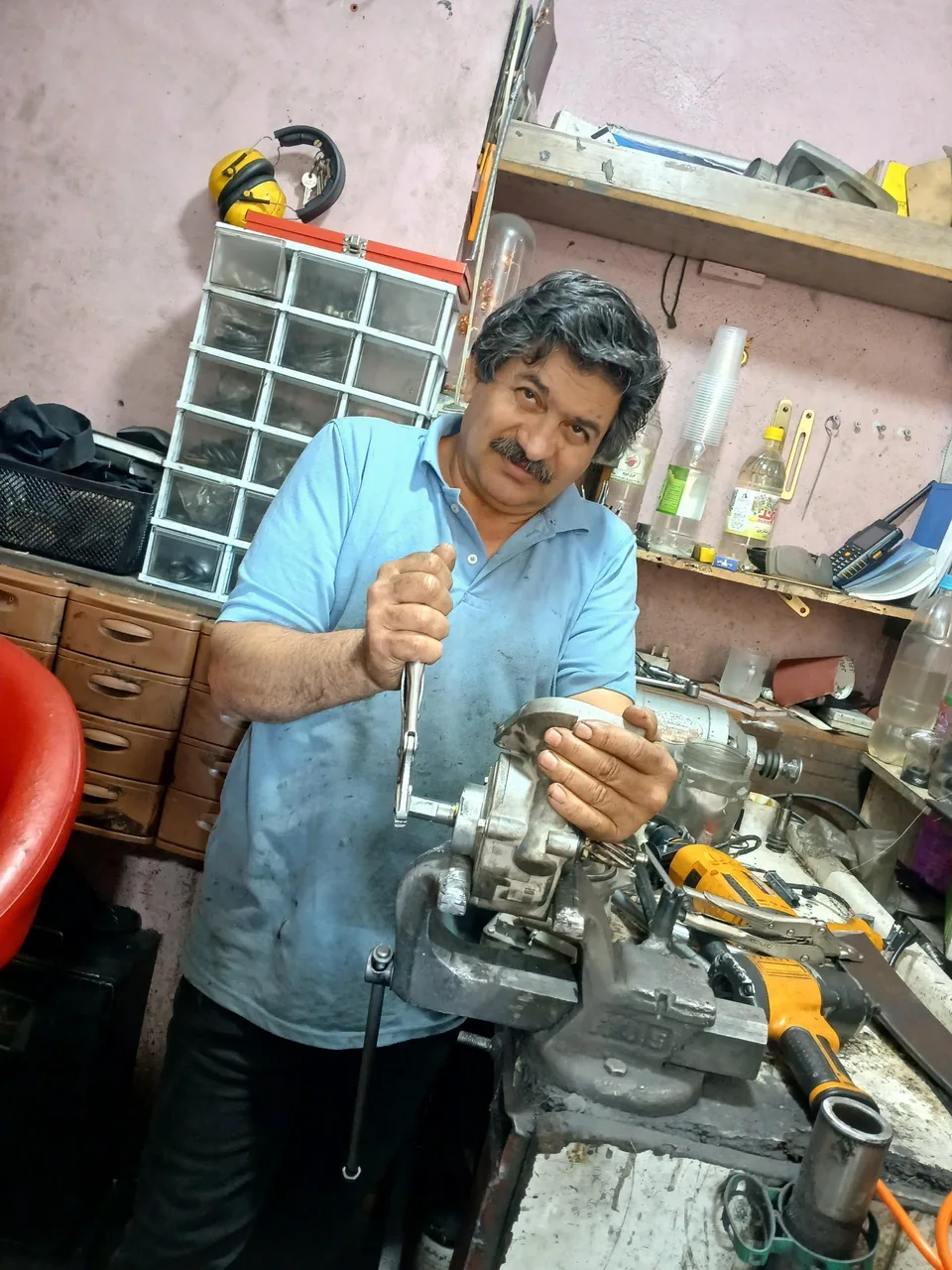 تعمیر فرمان جهان هیدرولیک - تعمیرگاه خودرو در کرمان - تصویر 4