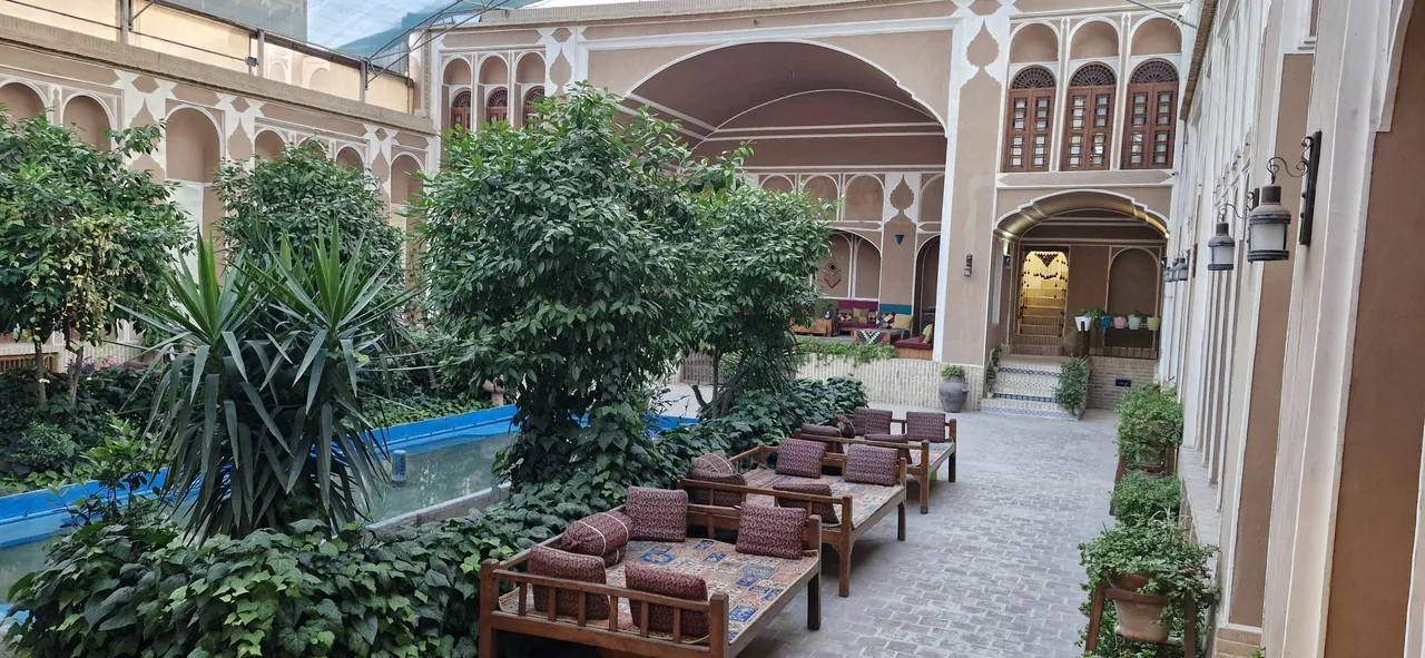 هتل رستوران سنتی مظفر - تصویر 2