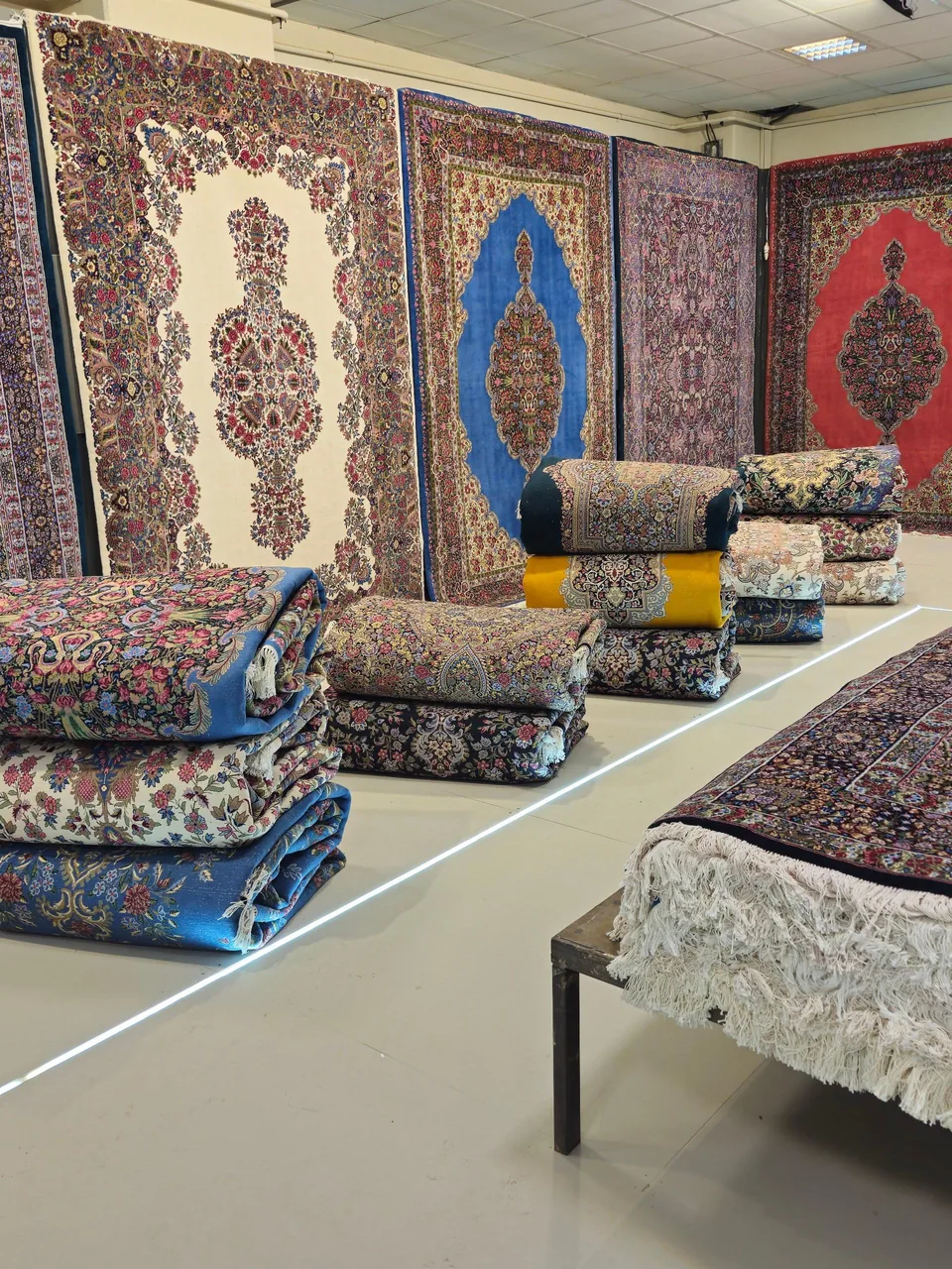 فروشگاه فرش دباغیان - فرش و موکت در کرمان