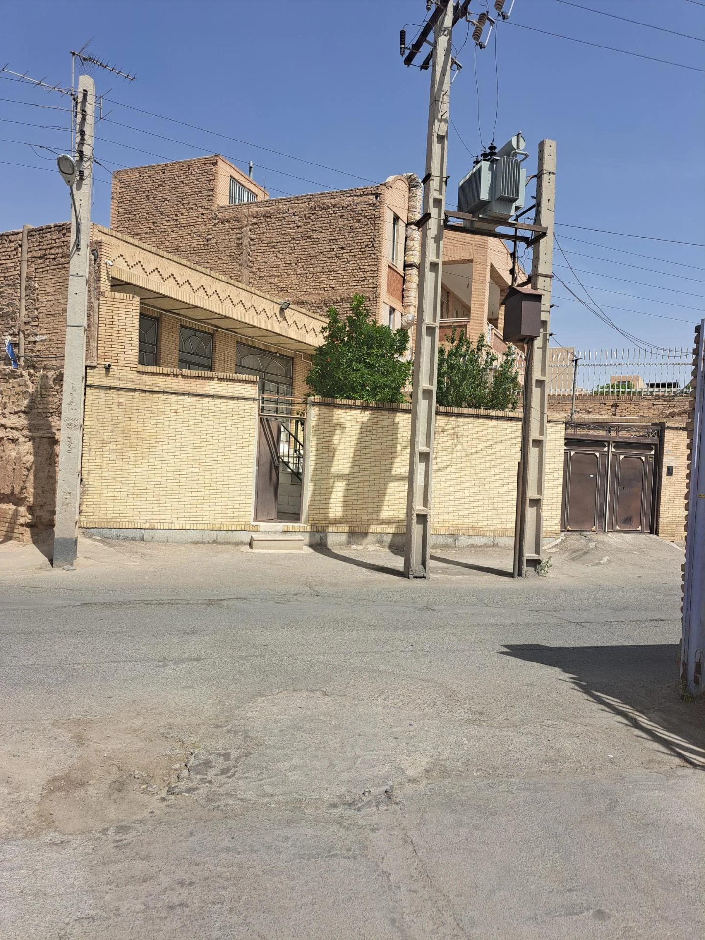 بومگردی وکافی شاپ رخ شین - تصویر 2