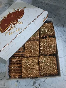 شیرینی و خشکه پزی شاه حمزه(ع)
