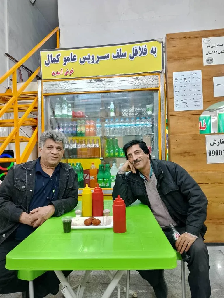 فلافل و پیتزای عامو کمال - فست فود در کرمان - تصویر 4