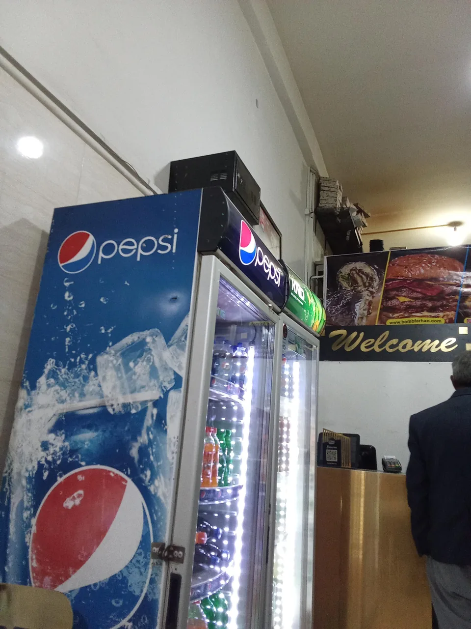 فست فود بمب فرهان - تصویر 2