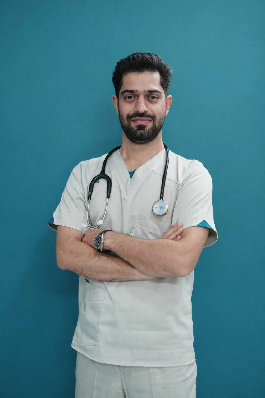 کلینیک زیباتون(دکترمحمدحسین زارع)