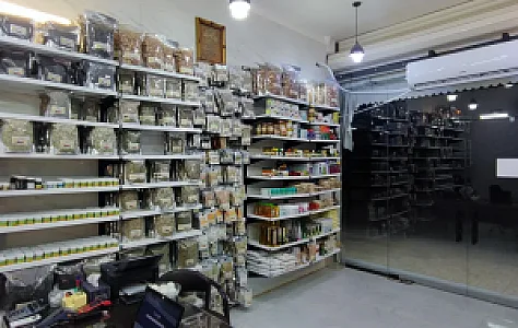 عطاری آقای صادقی