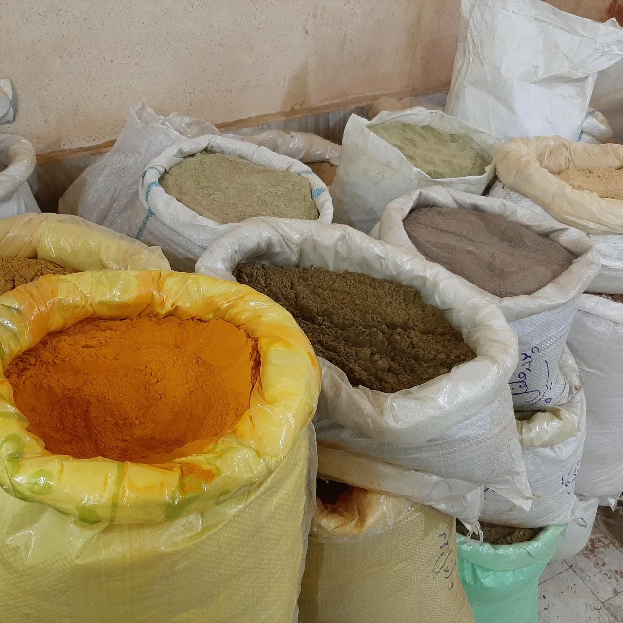 عطاری دوستان شعبه دو - تصویر 3