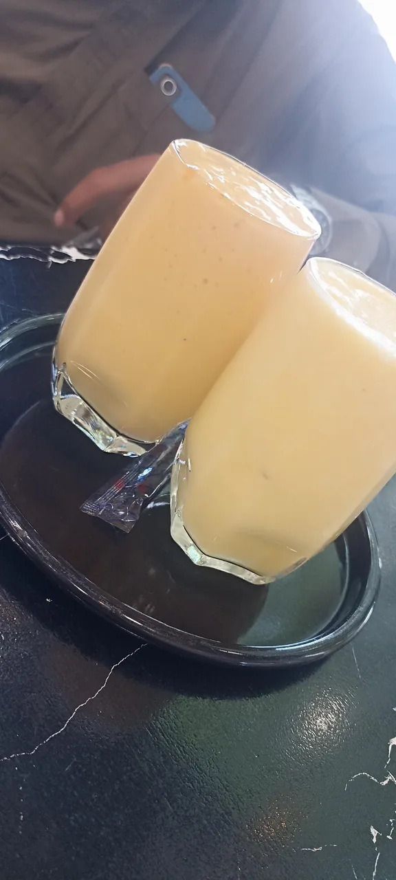 آبمیوه بستنی به لیمو
