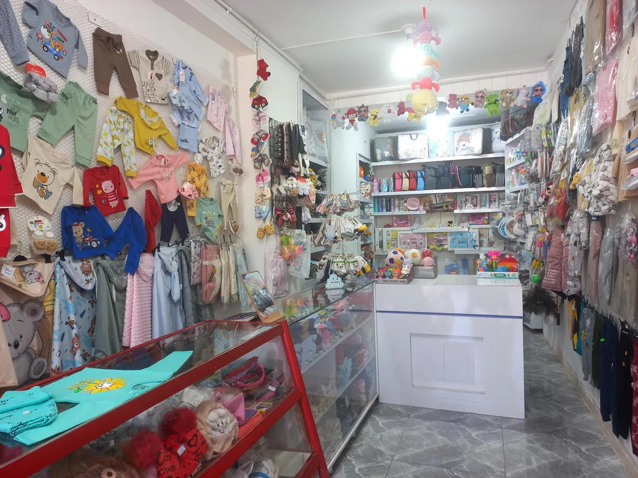 سیسمونی فندق کوچولو