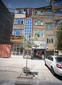 مشاور املاک طاها