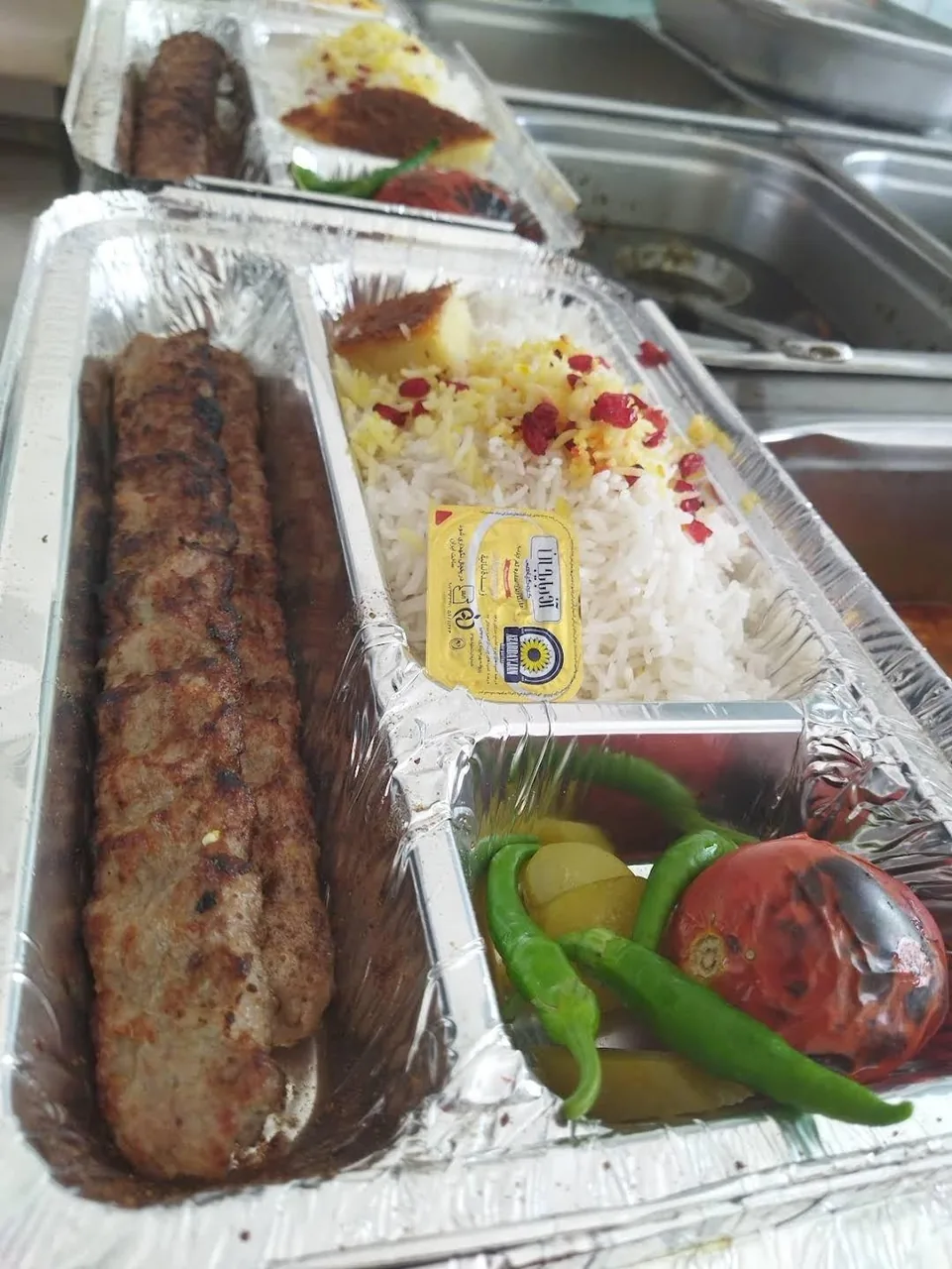 تهیه غذا ستاره طلایی - کترینگ و تهیه غذا در کرمان - تصویر 2