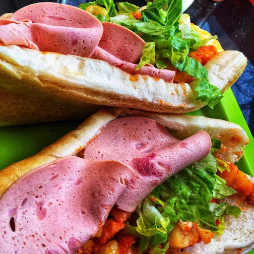 ساندویچی۴۴۴