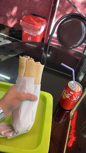 ساندویچی۴۴۴