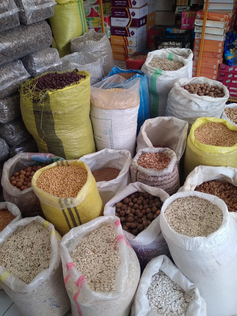 فروشگاه اجیل و خشکبار اسماعیلی نژاد
