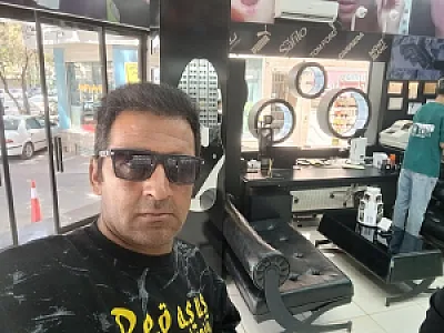 عینک سیاه سفید