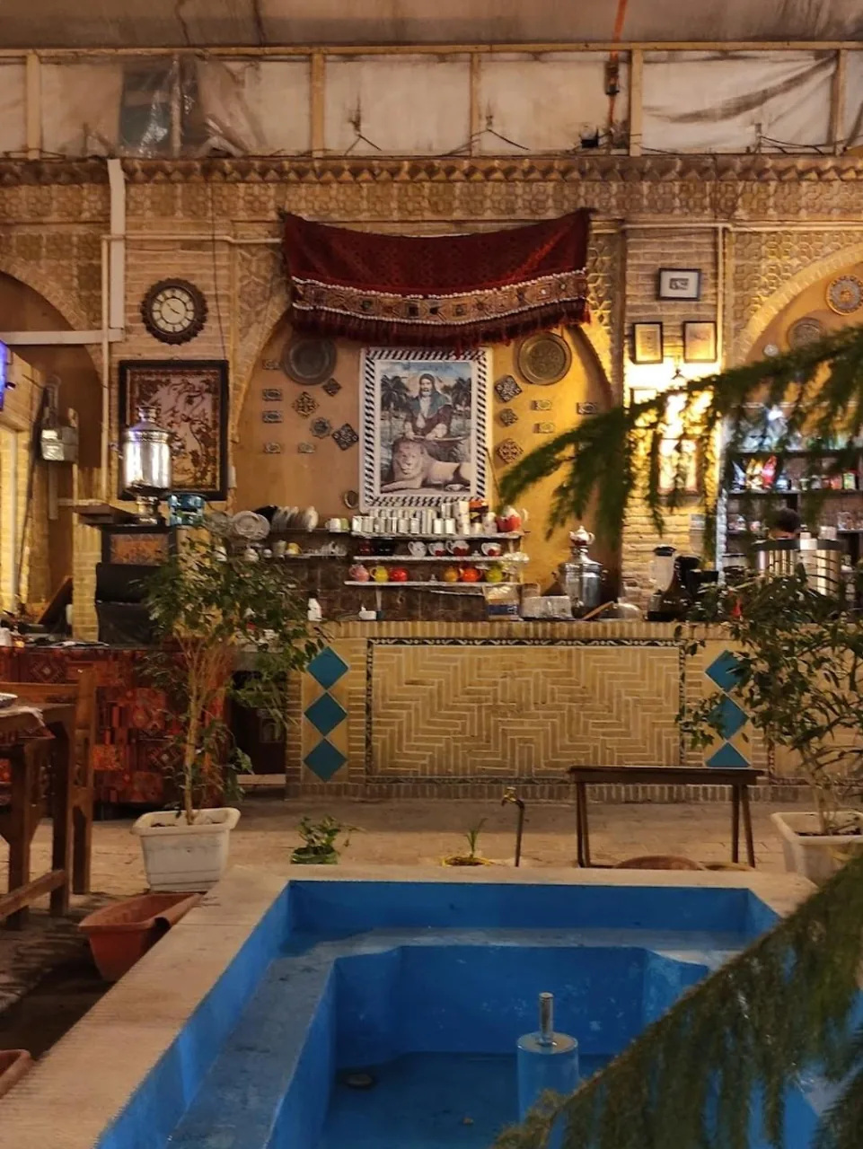 رستوران حیاط خلوت - تصویر 3