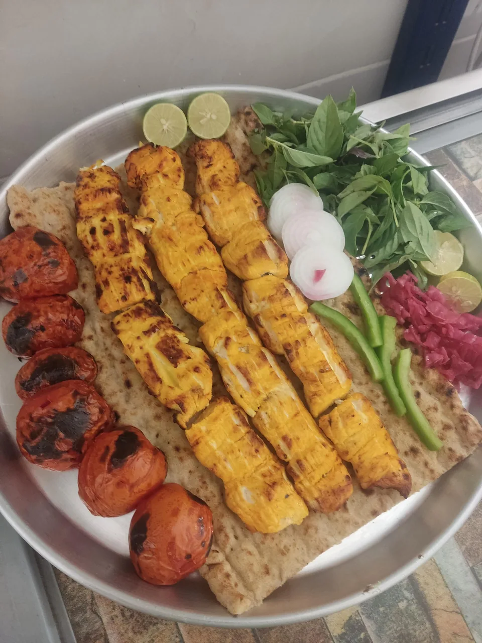 سفره خانه سنتی باغ سرآسیاب