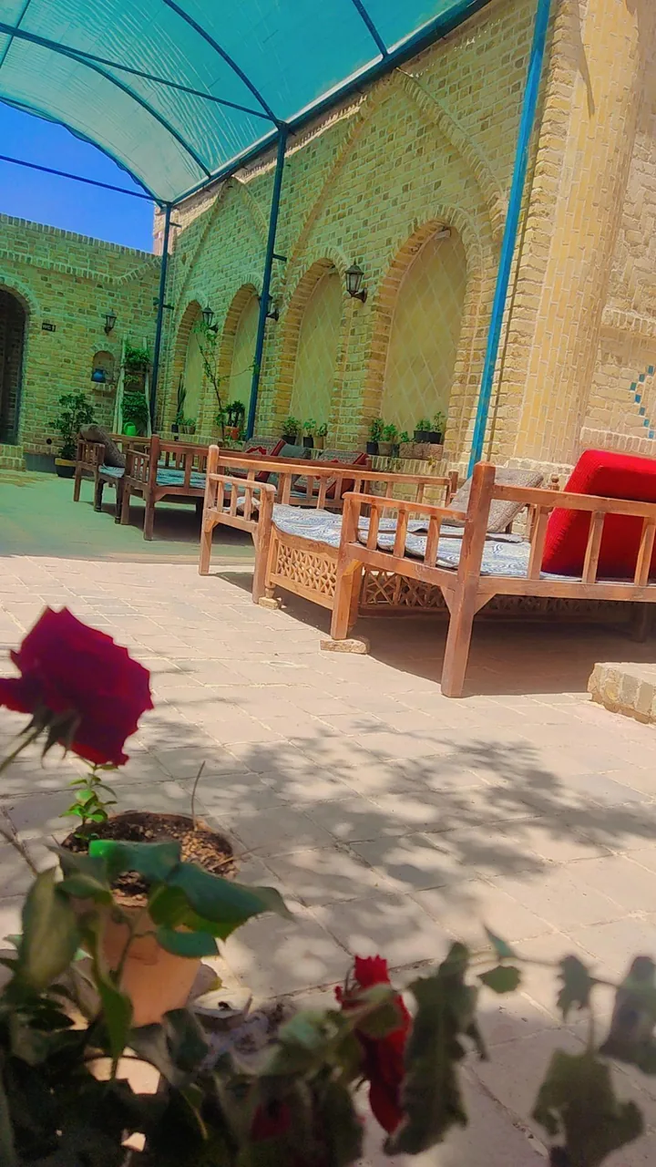 سفره خانه سنتی باغ سرآسیاب - تصویر 4