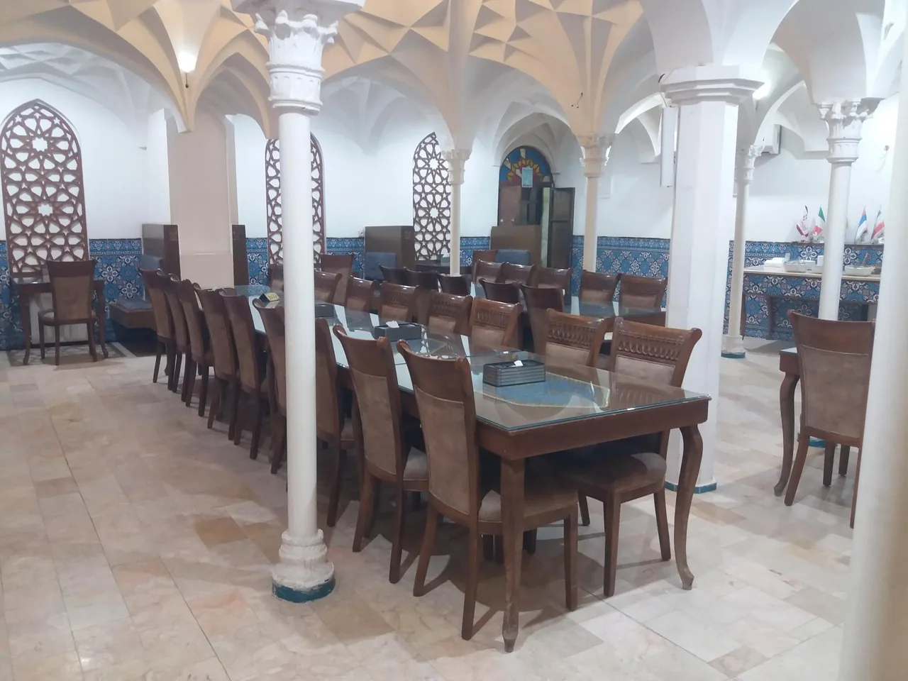 مجتمع سنتی توریستی نیکان - رستوران در کرمان