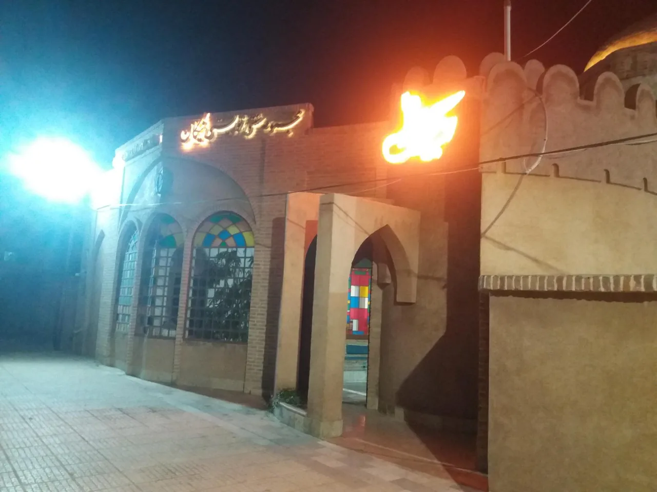 مجتمع سنتی توریستی نیکان - رستوران در کرمان - تصویر 2
