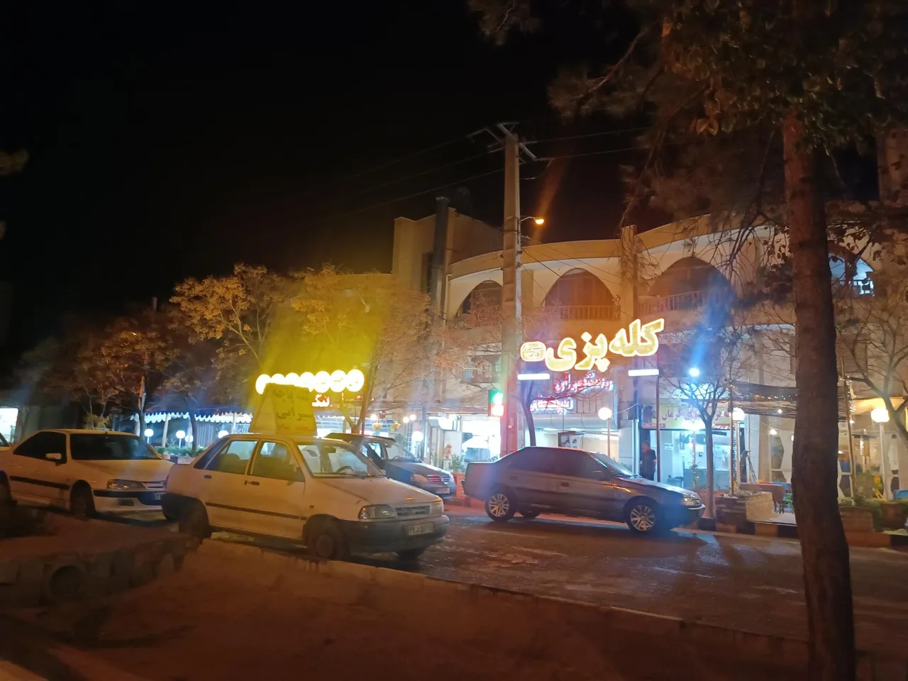 کله پزی شب های کرمان - جگرکی و کله‌پاچه در کرمان - تصویر 2