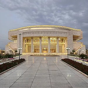 عمارت مجلل داریوش