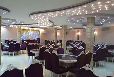 رستوران بزرگ عالیجناب