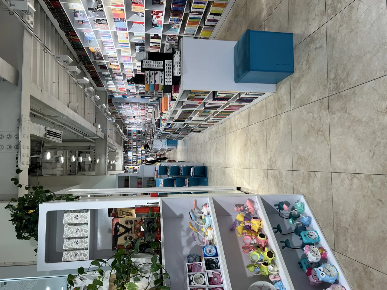 کتاب‌فروشی سی بوک اهواز