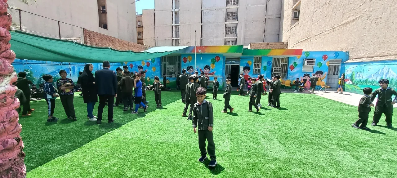 دبستان پسرانه غیر دولتی صادق - تصویر 4