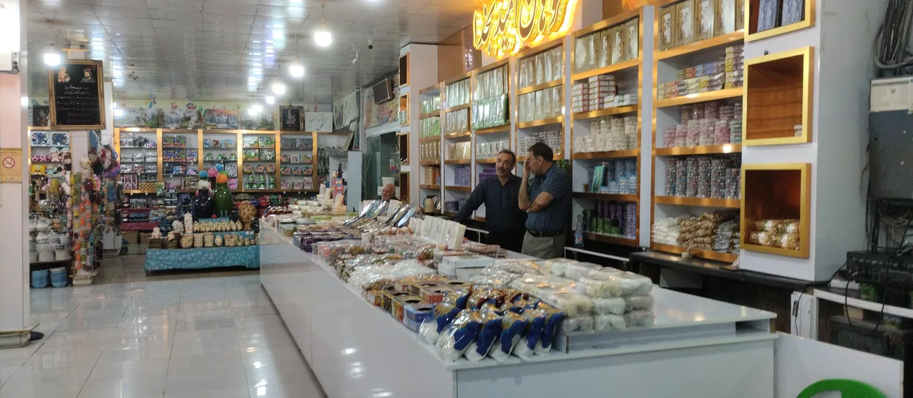 مجتمع توریستی تفریحی تشریفات امید بخدا - رستوران در قم - تصویر 4