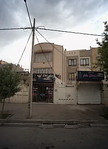 مشاور املاک آینده