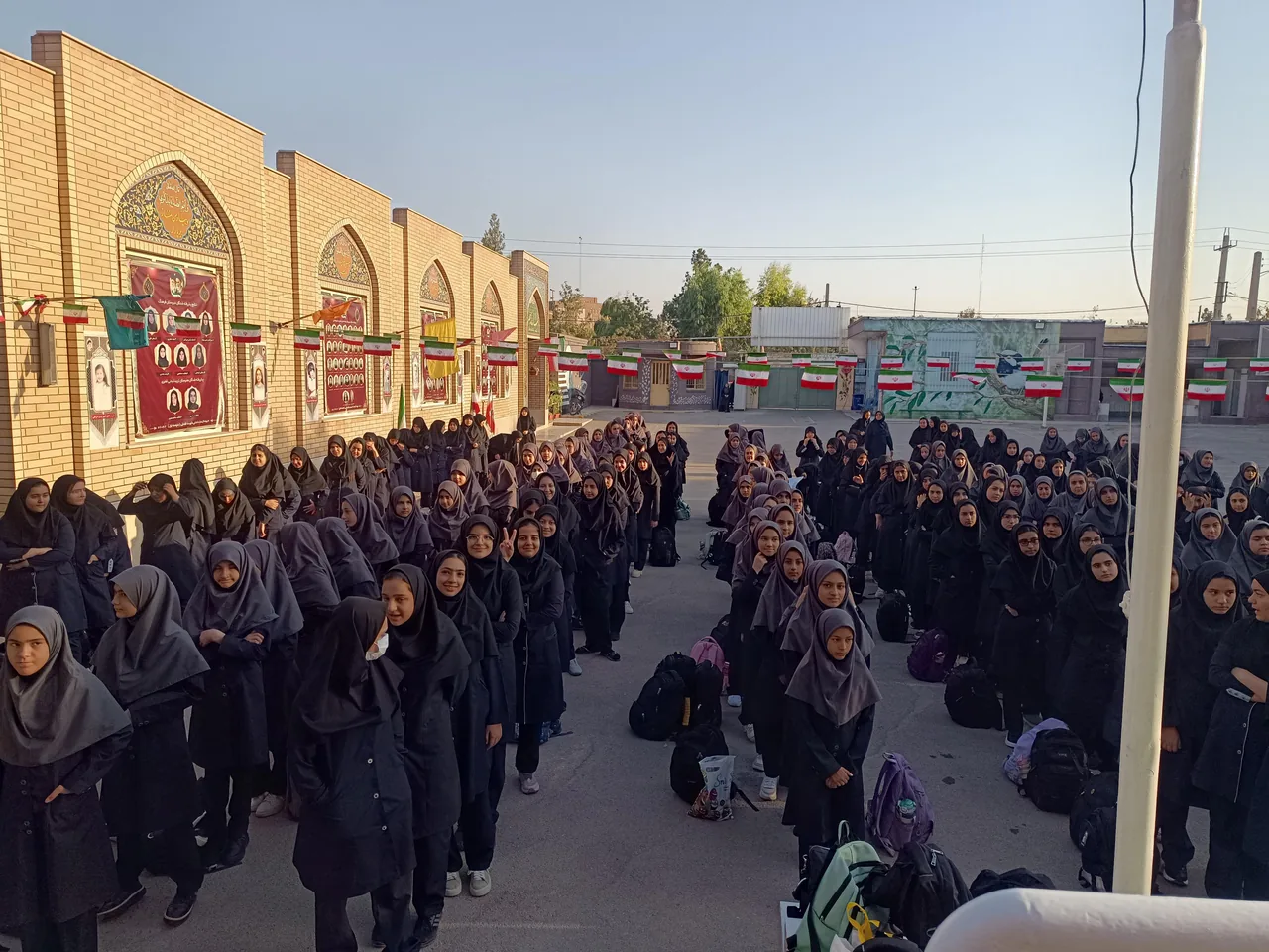 دبیرستان هیئت امنایی دخترانه شهیده زهرا قضایی - تصویر 3