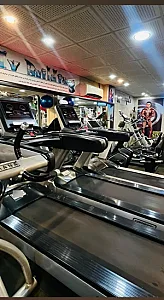 باشگاه بدنسازی اسکات