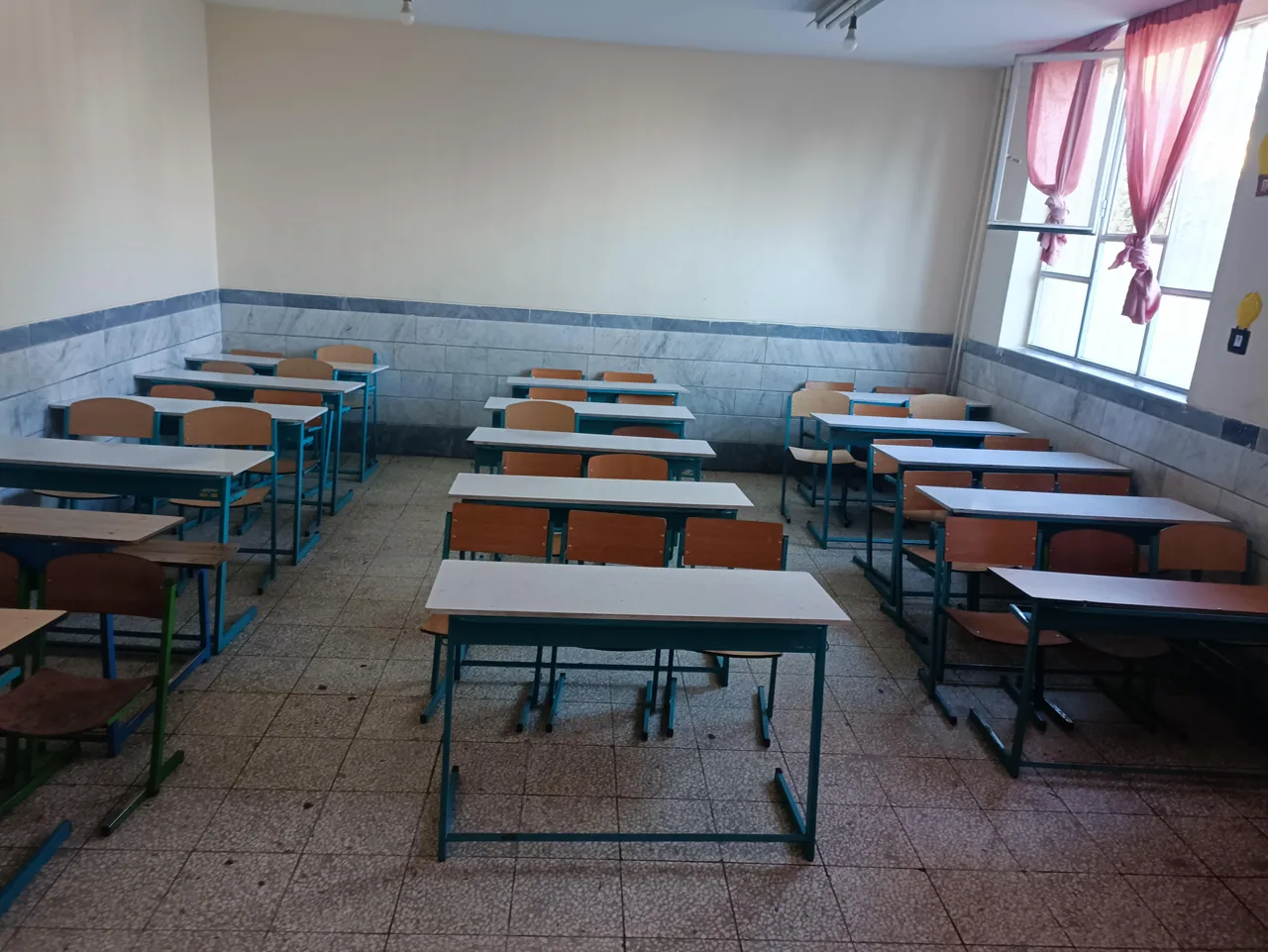 مدرسه ابتدایی شهدای کامکار - تصویر 4