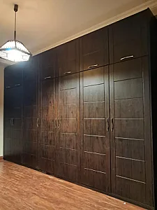 کابینت چوب سرخ